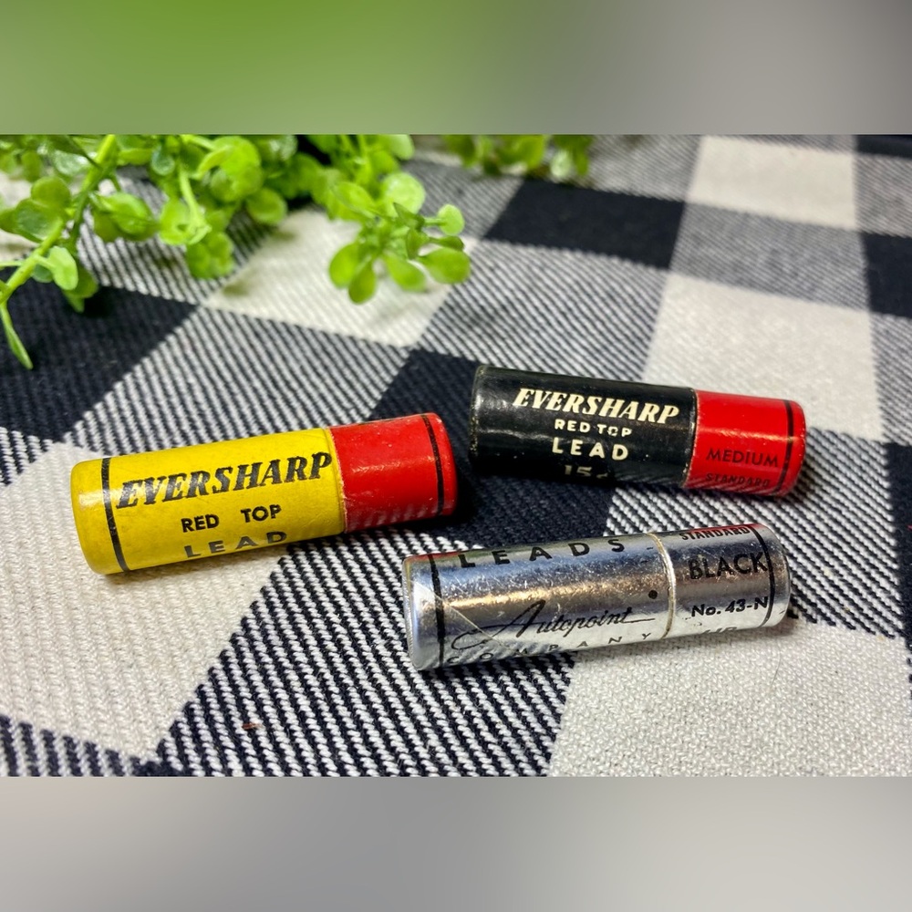 Vintage Eversharp Red‎ and AutoPoint Black Top Lead Set
